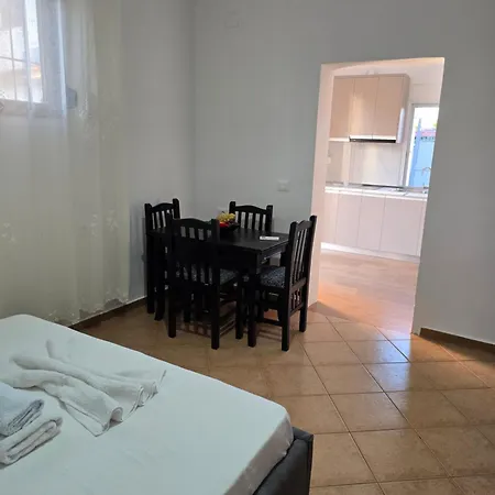 Kedi's House Vlorë