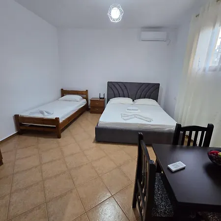 Kedi's House Vlorë